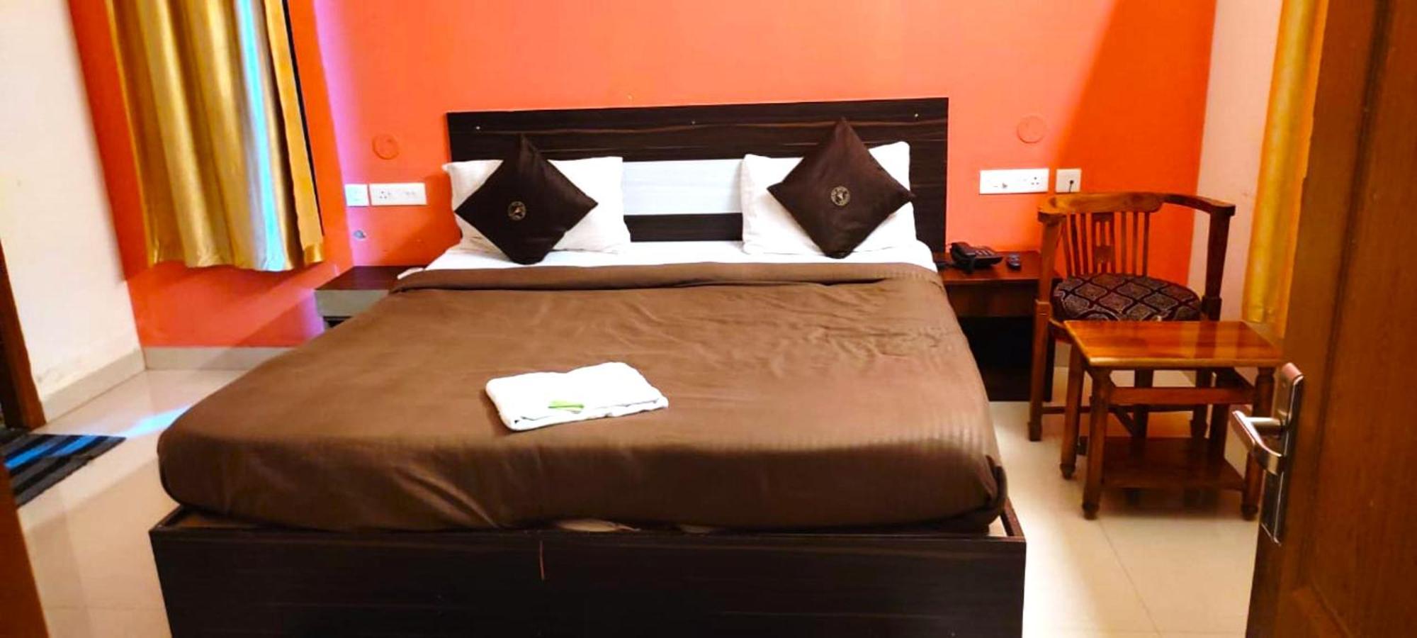 Goroomgo Blue Bell Bhubaneswar - Well Decorated Room -Wifi And Parking Facilities Available Экстерьер фото